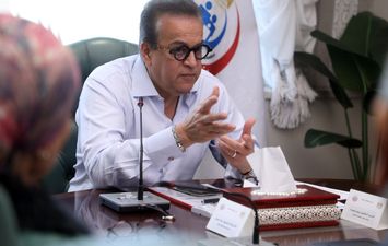 وزير الصحة والسكان