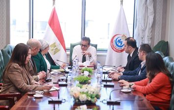 وزير الصحة والسكان