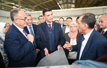 وزير الصناعة