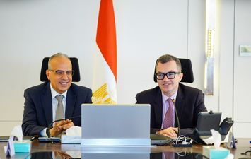 وزيرا التخطيط والرى