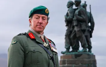 قائد البحرية البريطانية 