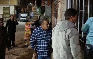 تحرير محاضر للمخالفين بقرار الغلق 