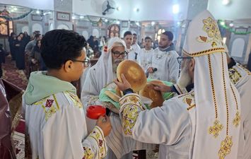 قداس عيد القيامه بسوهاج 