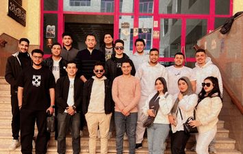 طلاب مشروع التخرج