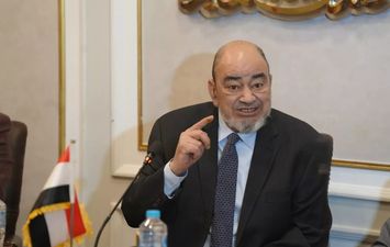 محمد إسماعيل عبده، رئيس الشعبة العامة للمستلزمات الطبية