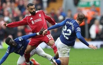 ليفربول وإيفرتون 