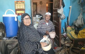 العم مصطفى وزوجته فوزية 