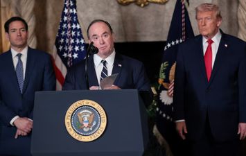 وزير البحرية الأمريكية