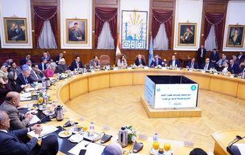 وزيري التنمية المحليةوالتخطيط ومحافظ القاهرة يشهدون فعاليات مؤتمر التعريف بالمبادرة الوطنية للمشروعات الخضراء 