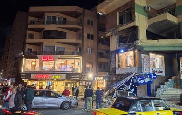 العقار المنهار