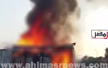 جانب من الحريق 