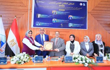 جانب من فعاليات ختام المؤتمر 