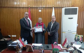 سرقة مدرسة منشأة هديب 