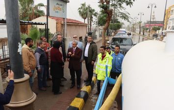 شفط مياه الأمطار ببنى سويف 