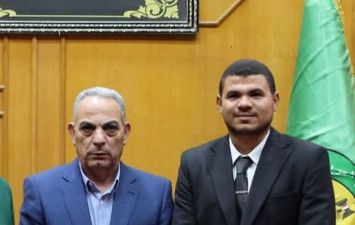 محافظ الإسماعيلية ومراسل أهل مصر 