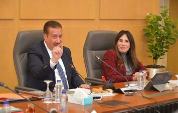 محافظ بورسعيد يصدر قرارًا بتخصيص 83 فدانًا لإقامة وانشاء 5 آلاف وحدة سكنية قابلة للزيادة إلى 10 آلاف وحدة على مراحل 