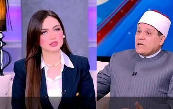 مظهر شاهين وياسمين عز