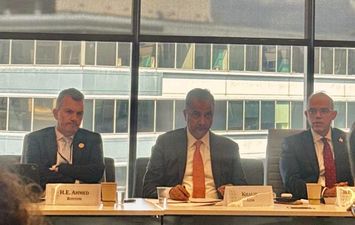  وزير الاستثمار والتجارة الخارجية