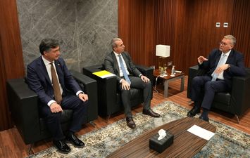 وزير البترول