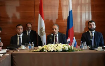 وزير الخارجية يلتقي كبرى الشركات الروسية