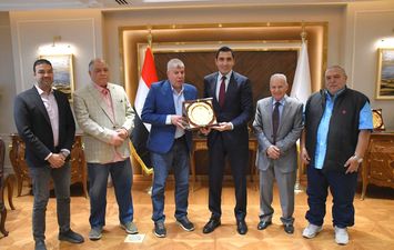 وزير الشباب والرياضة