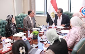 وزير الصحة والسكان