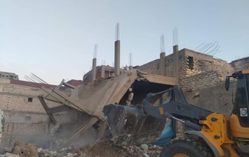 تكثيف حملات إزالة التعديات والتصدي للبناء المخالف 