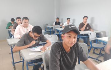 امتحانات الصف الثاني الثانوي بسوهاج 