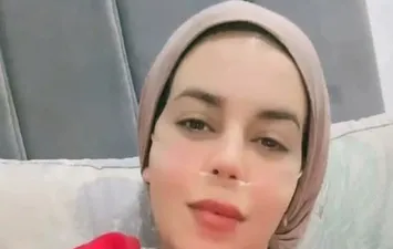 البلوجر دينا فؤاد 