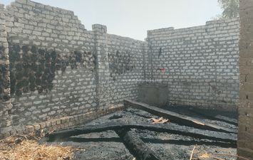 التهام الحريق 3 منازل بقنا 