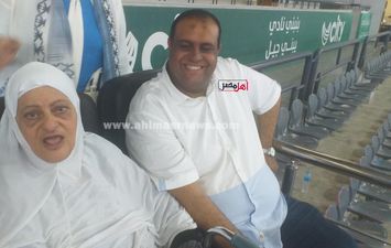 الحاجة نجدة، ونجلها