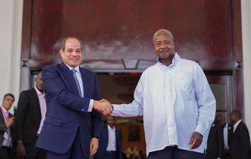الرئيس السيسي ونظيره الأوغندي
