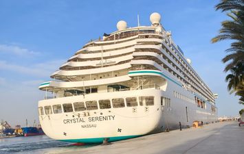 السفينة السياحية CRYSTAL SERENITY