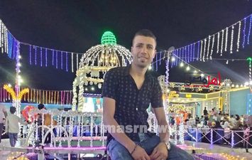 الشاب 