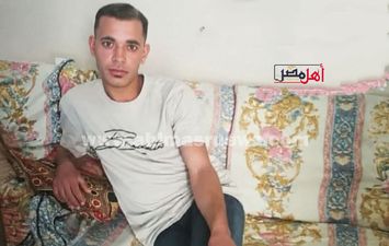 الشاب 