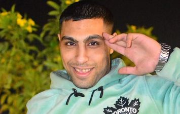 الشاب سيف عبد الفتاح 