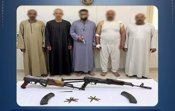 المتهمين 
