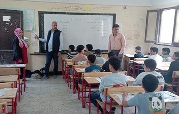امتحانات الفصل الدراسي الثاني
