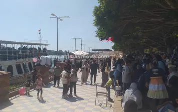 جانب من الاحتفالات بالحدائق 