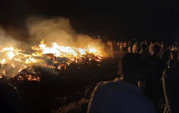 جانب من الحريق