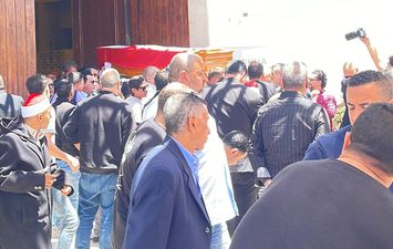 تشييع جثمان الفنان هاني شاكر