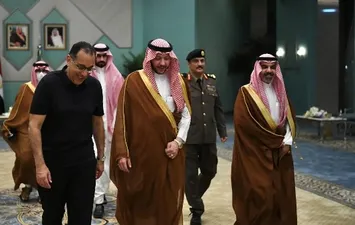 رئيس الوزراء يغادر المدينة المنورة