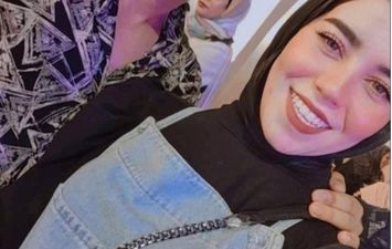 زوج البلوجر دينا فؤاد 