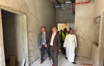 محافظ قنا