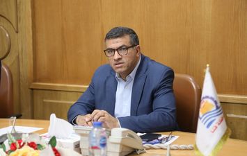 محافظ قنا
