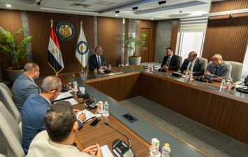 وزير البترول