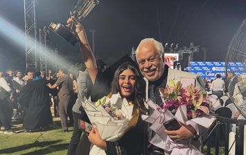 أشرف زكي وابنته