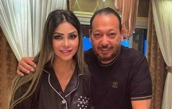 إيناس عز الدين وزوجها أحمد العيسوي 