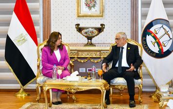 النائب العام يشهد تسليم 52 قطعة أرض للتنمية المحلية  