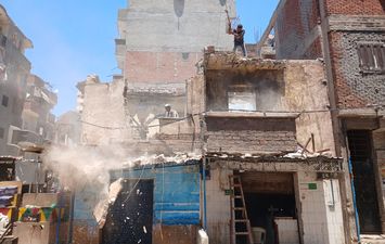إزالة العقارات الآيلة للسقوط 